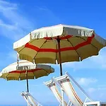 Mirage 3* مارينا دي بييتراسانْت