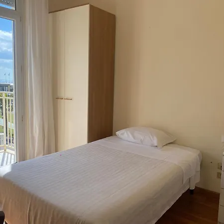 Mirage مارينا دي بييتراسانْت