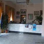 Mirage 酒店 马里纳-迪-皮特拉桑塔