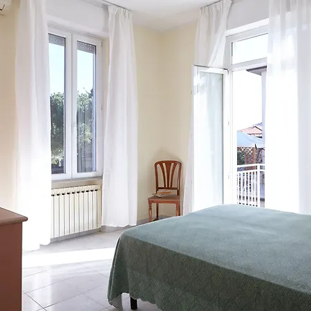 Отель Mirage 3*