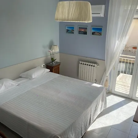 Mirage Готель 3*