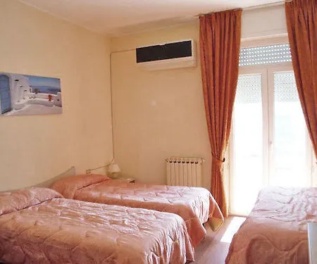 Отель Mirage 3*